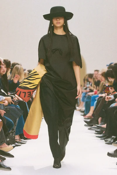 Look 46